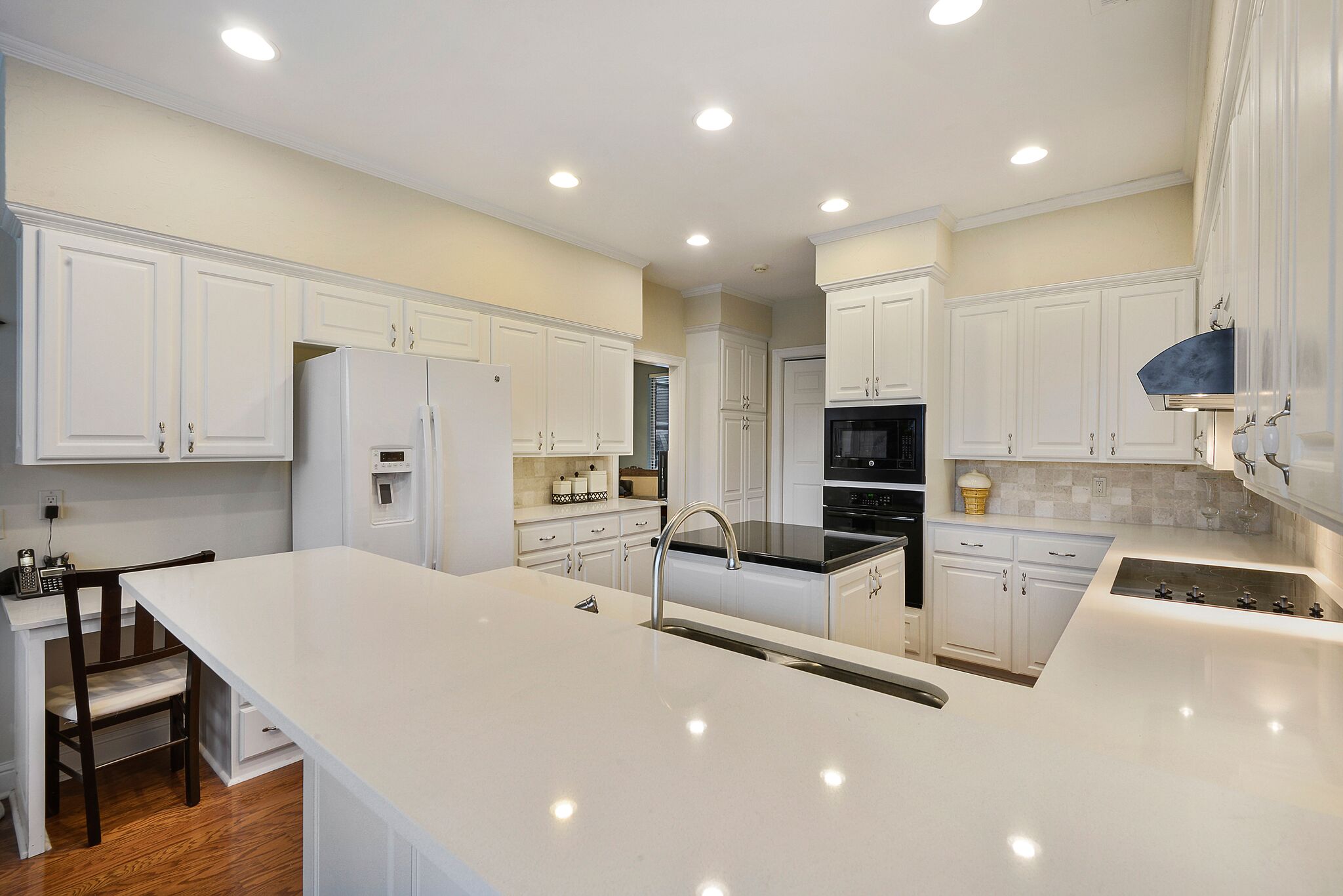 Kitchen Remodel Baton Rouge Snow White Quartz Countertops Preview