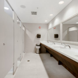 baton-rouge-gc-hotel-lobby-restroom