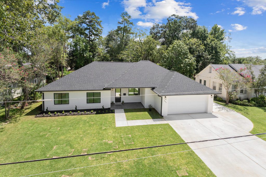 Front of Baton Rouge Custom Home Builder