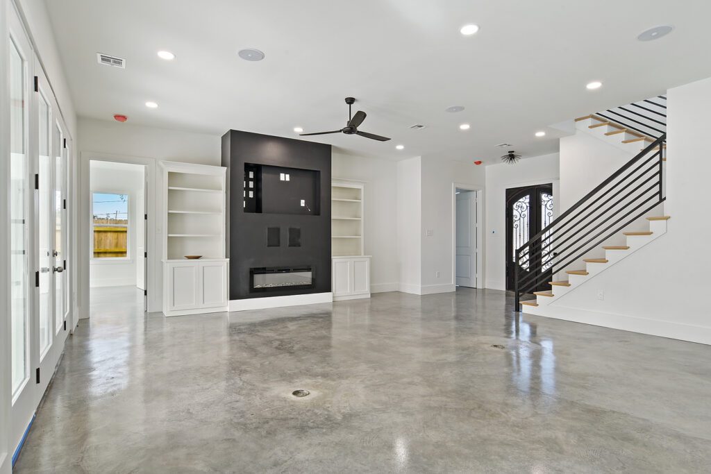 Baton Rouge Home Builder Living Room upon entering