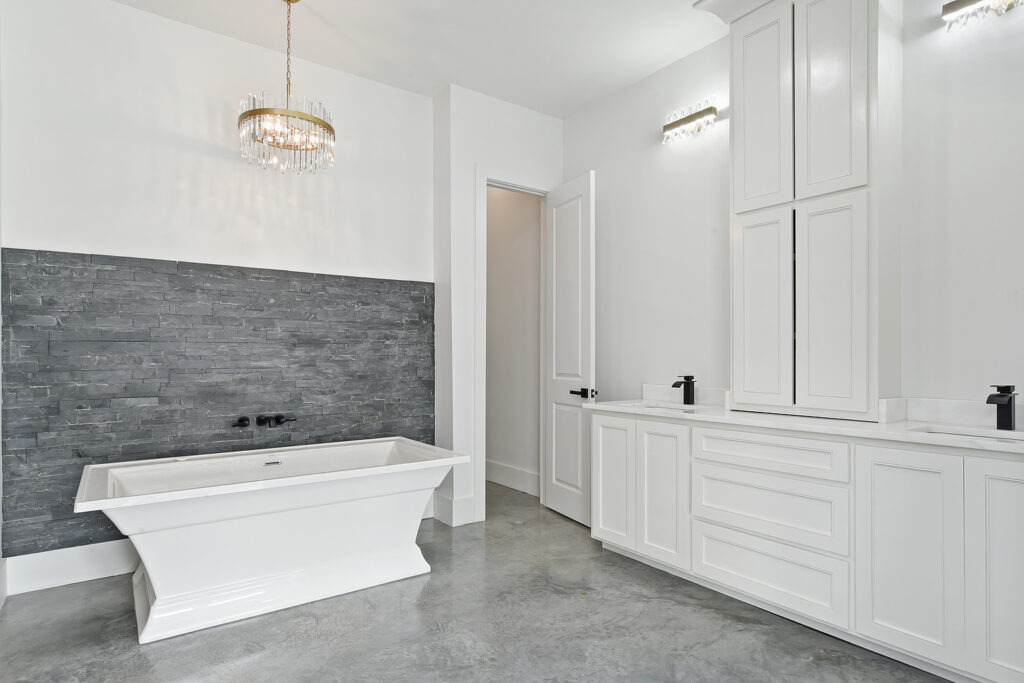 Home Builder with Master Bath Vanity