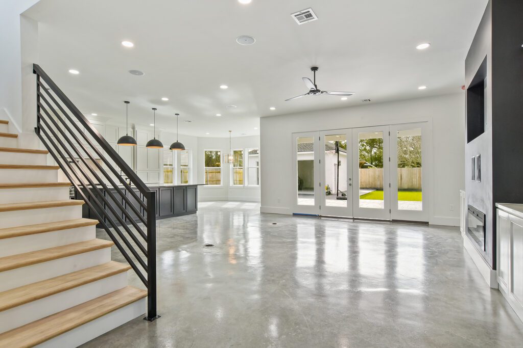 Home Builder shows interior foyer