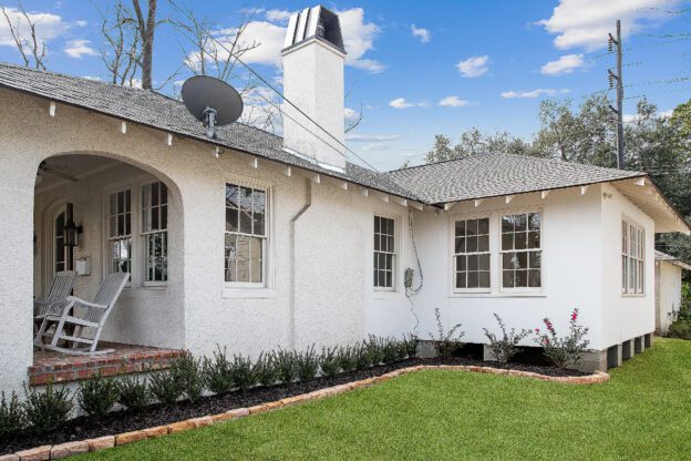 Baton Rouge Home Addition showing exterior of new Dining Room