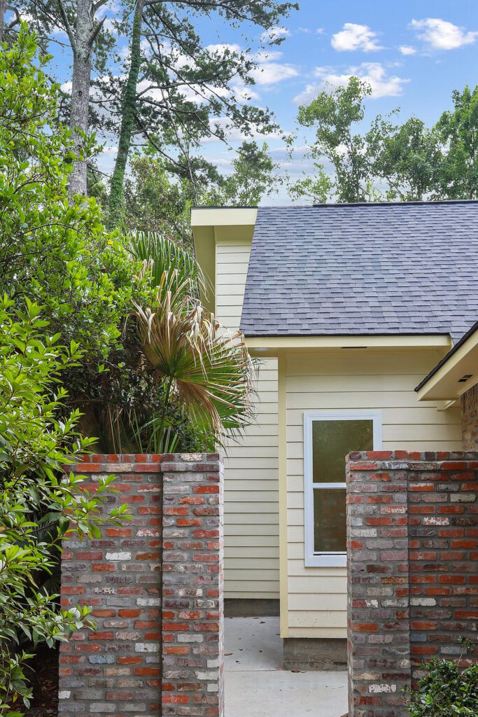 Baton Rouge Home Addition with Brick Entry Wall