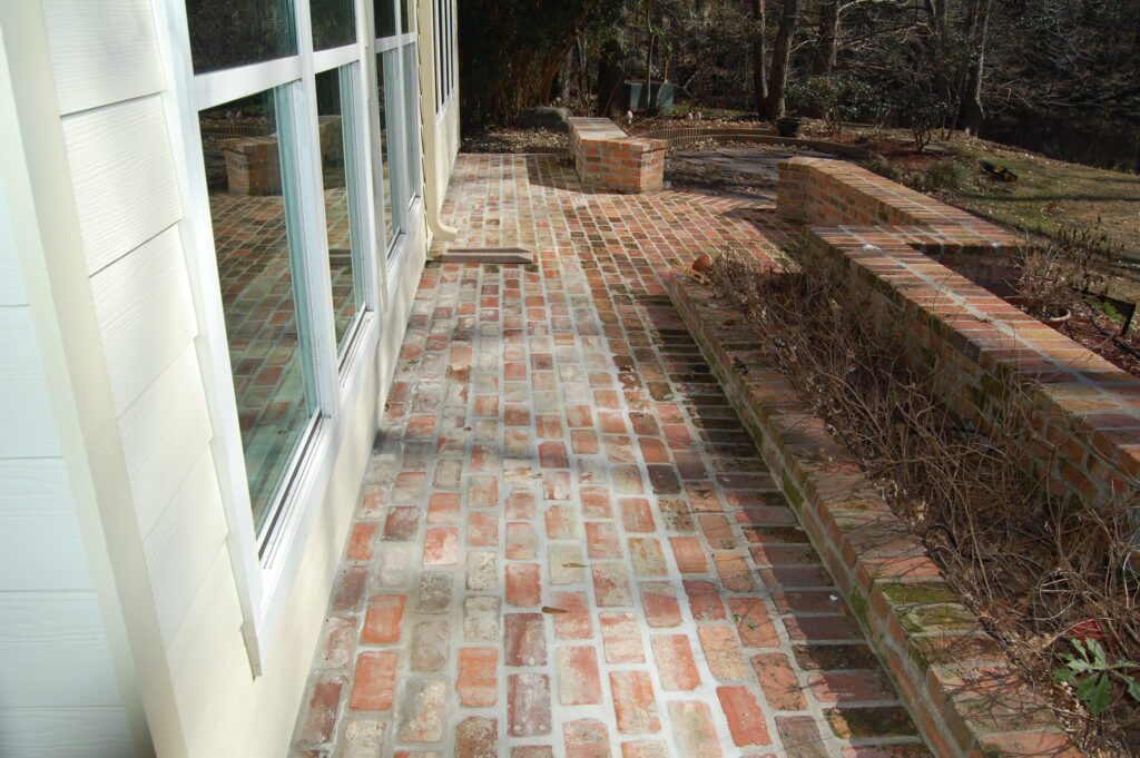 Baton Rouge Home Addition with Walkway to Rear Patio